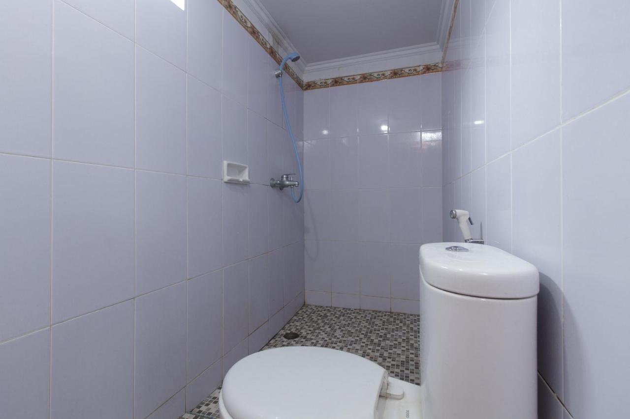 Reddoorz At Jalan Babepalar Rike Manado Hotell Eksteriør bilde