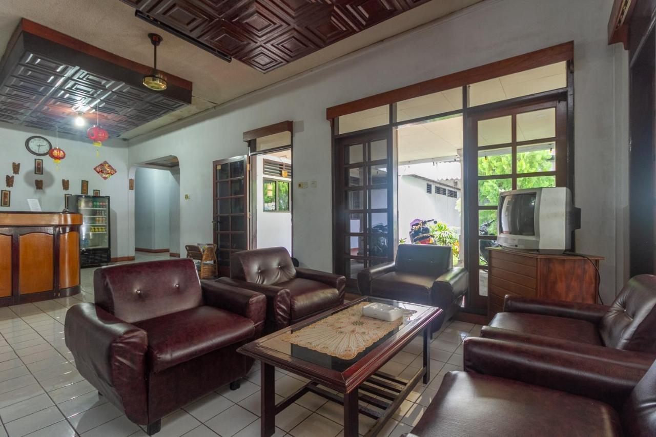 Reddoorz At Jalan Babepalar Rike Manado Hotell Eksteriør bilde