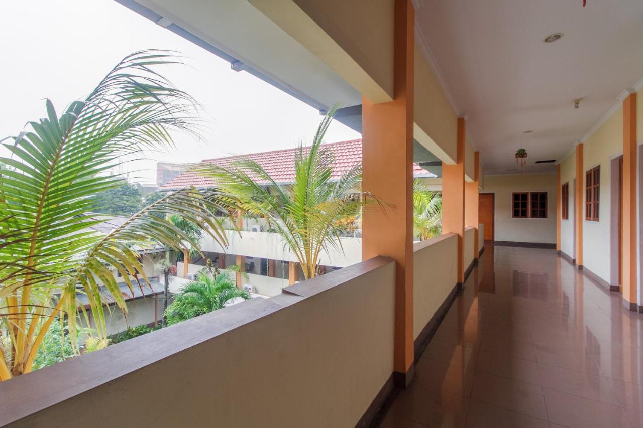 Reddoorz At Jalan Babepalar Rike Manado Hotell Eksteriør bilde